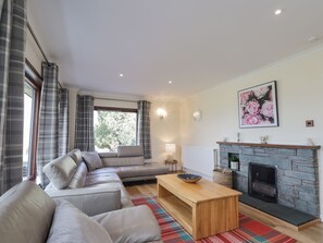 Cottage | Living area - Fresh Fields (Dingwall)