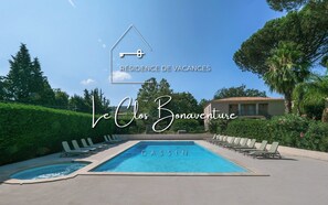 Outdoor pool - Charming renovated apartment near Saint Tropez, 150m from the sea and beach. (Gassin)