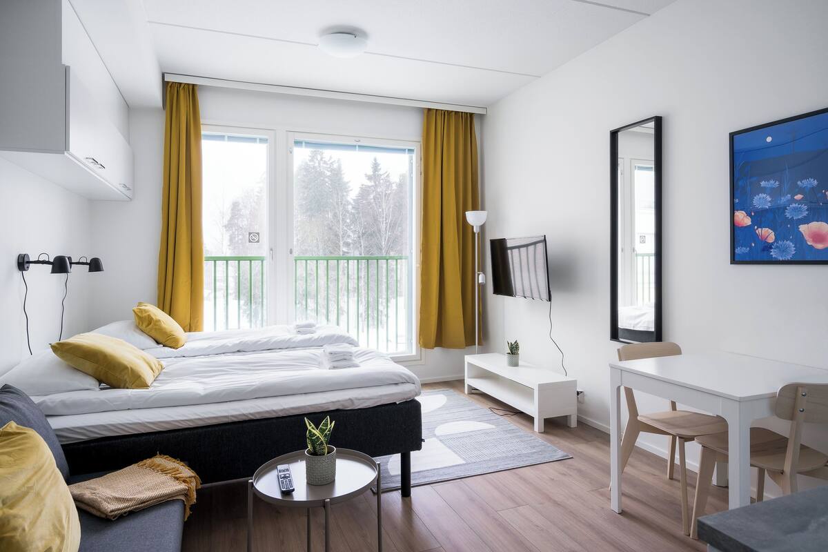 Standaard studio | Verduisterende gordijnen, geluiddichte muren