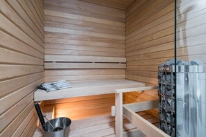 Bruser, bidet, håndklæder