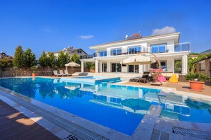 Seasonal outdoor pool - Villa Four Seasons 8 (Fethiye)