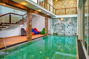 15 piscines couvertes