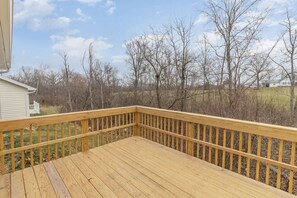 Property grounds - Beautiful NEW Home among the Nook in Hamilton, OH (Hamilton)
