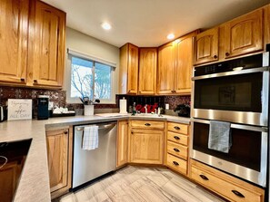 Fridge, microwave, oven, stovetop - 6268 Mullen · Among trees outside the city (Cincinnati)