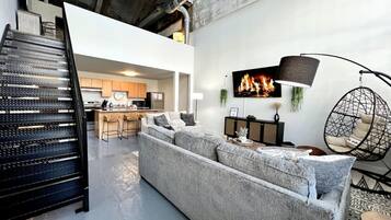 Télévision, cheminée