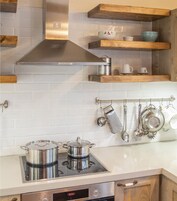 Superior Apartment | Private kitchen | Coffee/tea maker, electric kettle