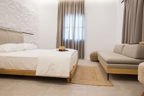 Comfort Room, 1 Double Bed with Sofa bed | Premium bedding, in-room safe, laptop workspace, blackout curtains