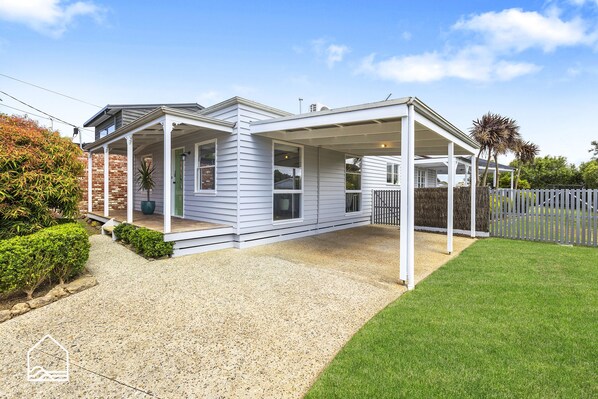 Exterior - Corvi Beach House (Ocean Grove)