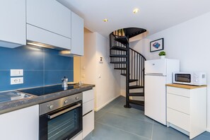 Frigorifero, microonde, forno, lavastoviglie