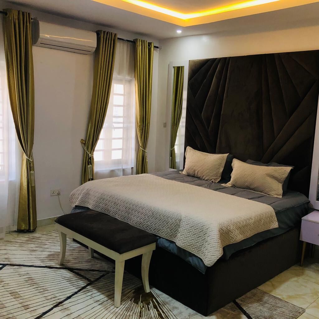 4 bedrooms, WiFi, bed sheets