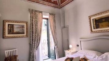 In-room safe, individually decorated, desk, blackout drapes