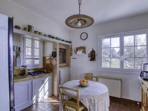 Refrigerador, microondas, horno y lavavajillas 