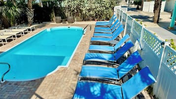 Et oppvarmet basseng