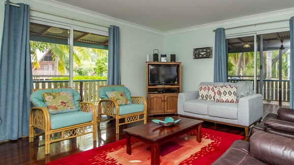 Fernseher, DVD-Player