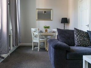 TV - Lily Apartment 2 - 2 bed flat Bedlington (Bedlington)