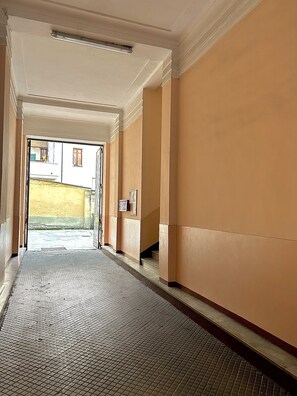 Interior - Beautiful House, 5 minutes from the subway (Torino)