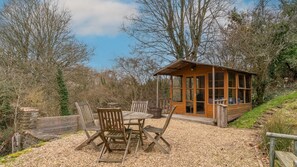 Outdoor dining - Wynyard Mill, Malmesbury - sleeps 6 guests in 3 bedrooms (Malmesbury)