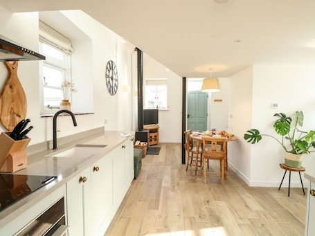 Fridge, dishwasher, electric kettle, toaster