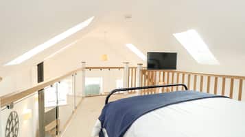 1 bedroom, individually decorated, individually furnished, free WiFi