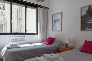 2 bedrooms, iron/ironing board, Internet, bed sheets