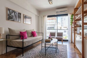 TV - MOT + Anchorena 1400 - 2 Bd in Recoleta (Buenos Aires)
