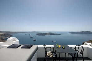 Cave Collection with hot tub & Caldera View | Terrace/patio - WeSense by Caldera Houses (Santorini)