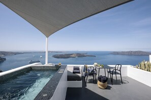Zeal Dome with hot tub & Caldera View | Terrace/patio - WeSense by Caldera Houses (Santorini)