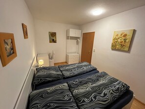 1 bedroom, WiFi, bed sheets