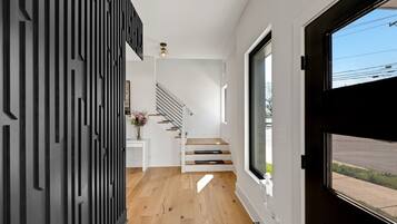 House, 3 Bedrooms | Interior