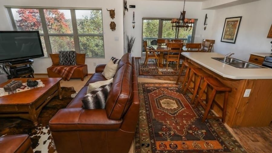 Seven Springs 4 BR Premium Condo, Mountain Views! by RedAwning