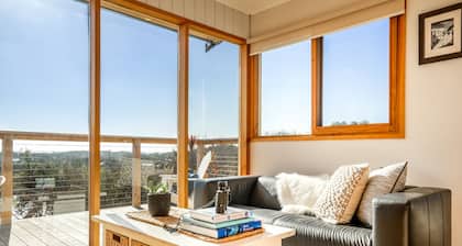 Perched at one of the highest points in Rye (Sleeps 11)