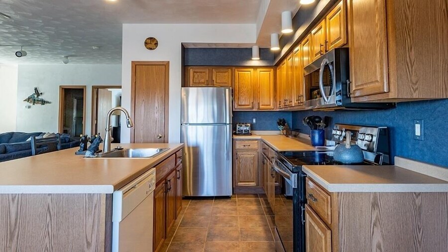 Seven Springs 4 BR Premium Condo, Deck with Views by RedAwning