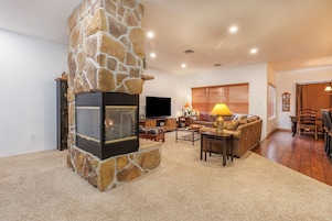 Condo, 4 Bedrooms | Living area