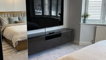1 bedroom, desk, iron/ironing board, free WiFi