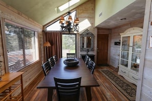 Condo, 3 Bedrooms | Dining