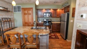 Apartamento, 3 habitaciones | Cocina privada
