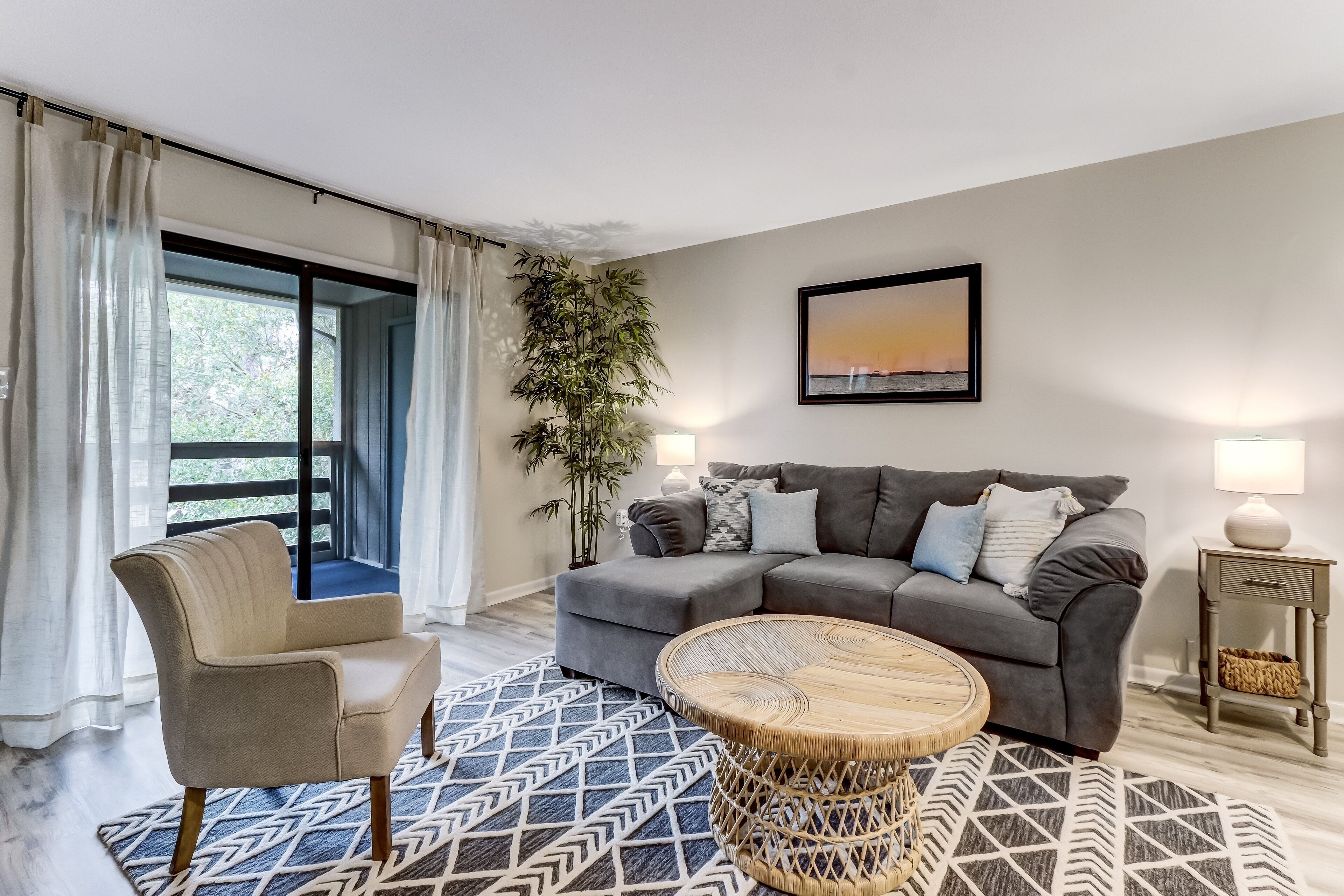 Condo, 2 Bedrooms | Living area