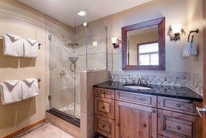 Condo, 3 Bedrooms | Bathroom | Towels - Zephyr Mountain Lodge, Condo 3 Bedroom 3 Condo (Winter Park)