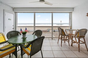 Outdoor dining - 2007 Boardwalk #4 - 3 bedroom on boardwalk, direct oceanfront, close to shopping and restaurants , and the VIEWS!! (Ocean City)