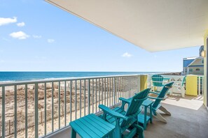 Property grounds - Plantation House 102 - Incredible 3 br/3bath condo with huge, oceanfront wraparond balcony (Ocean City)