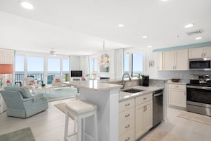 Fridge, microwave, stovetop, dishwasher