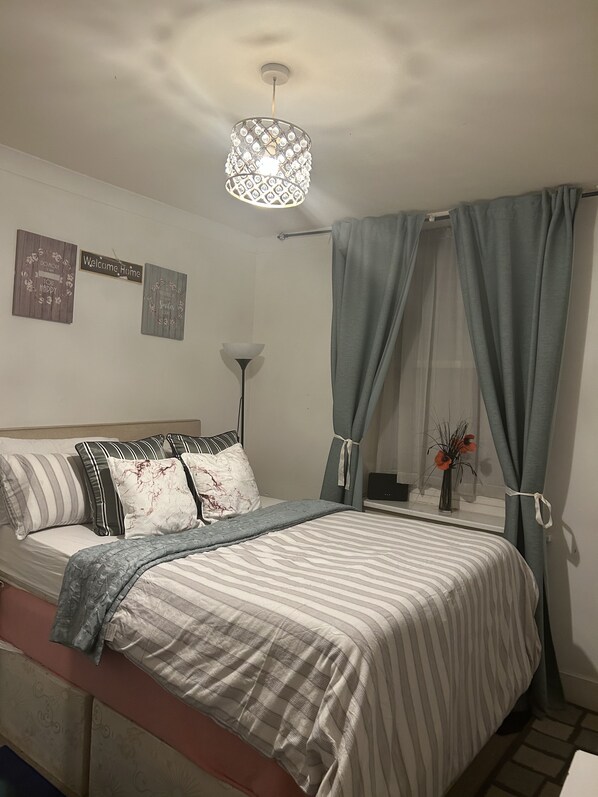 1 bedroom, WiFi, bed sheets - Nice 1 bed flat close to central London. Shepherd’s Bush (London)