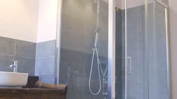 Comfort-Zimmer | Badezimmer | Duschwanne, Komfortbadewanne, Regendusche, Bidet