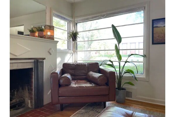 Interior - Yote House across from College of Idaho (Caldwell)