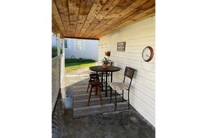 Outdoor dining - Yote House across from College of Idaho (Caldwell)