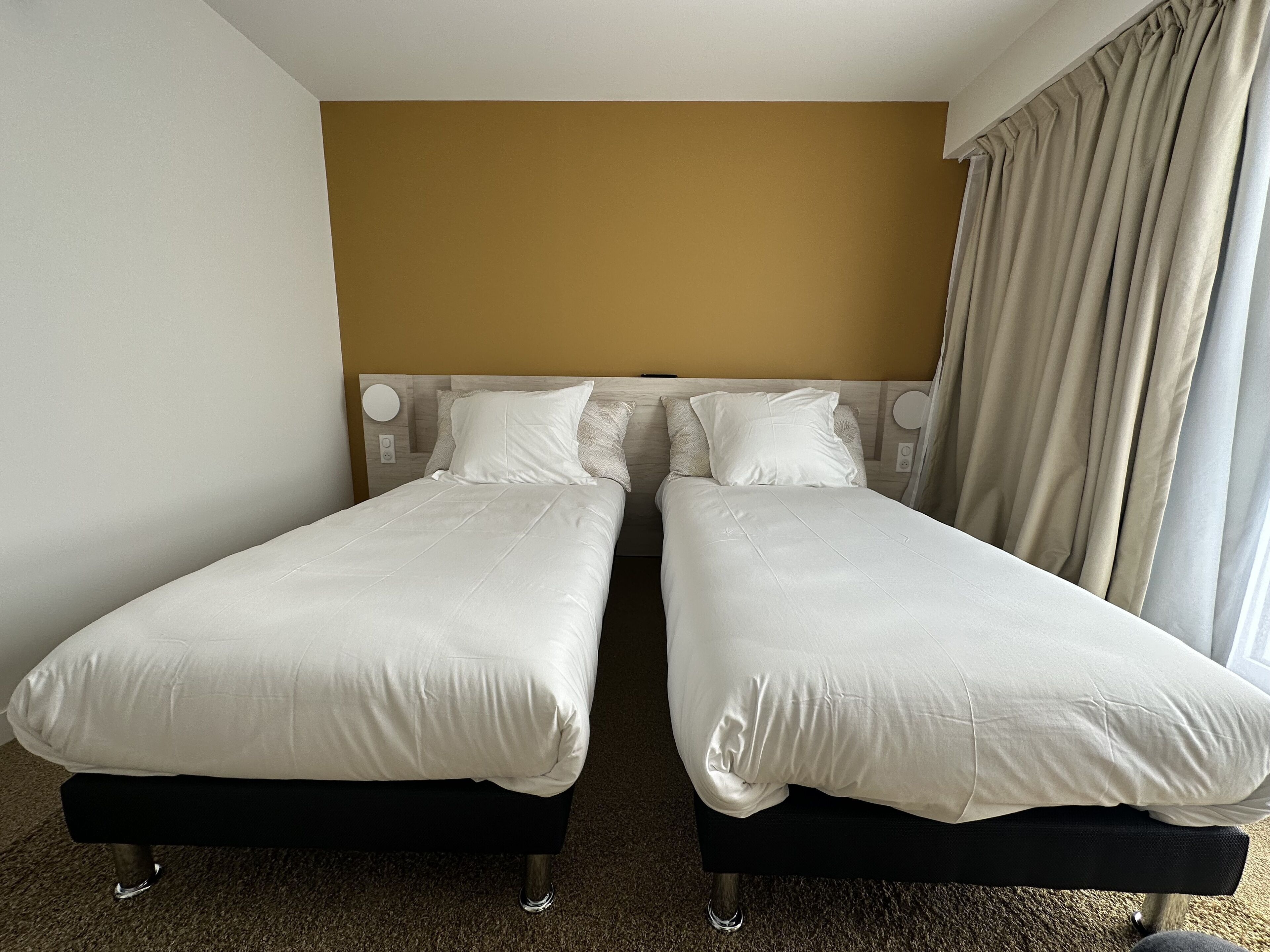 Insonorización, wifi gratis y ropa de cama 