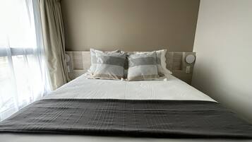 Basic Room | Soundproofing, free WiFi, bed sheets