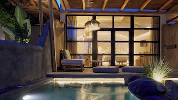 Suite clásica, alberca privada, vista al mar | 1 habitación, ropa de cama de alta calidad y minibar