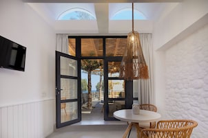 1 habitación, ropa de cama de alta calidad y minibar 