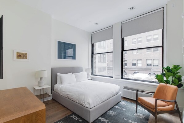 Unclassified image, 1 of 33, button